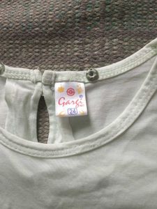 Girls Light Green T Shirt With Shorts