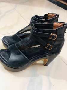 I’m Selling Heels