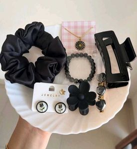 Jewelry &amp; Hair Accessory Set