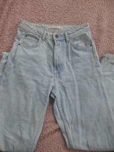 ZARA mom fit Light Wash Denim Jeans