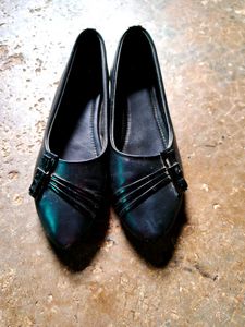 Black Pointed-Toe Flats
