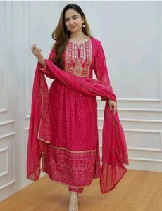 🌺3 Kurta Sets 💚💜🌺