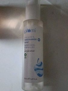 Plum Niacinamide Toner