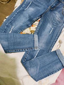 Women Distressed Jeans