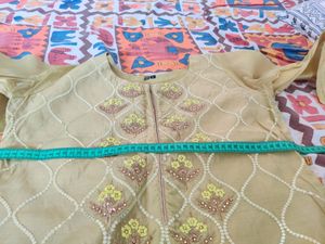 Pista Coloured Kurti Set