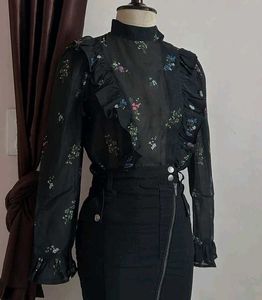 H&amp;M Sheer Top. Semi Cropped. Good Condition