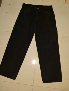 BLACK WIDE LEG CARGO JEANS