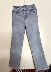 Women straight fit Grey jeans