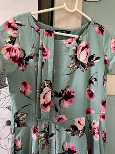 Tokyo Talkies Stylish Midi Dress