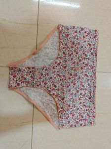 Clovia Brief XXL Size