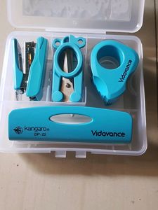 Desk Essential