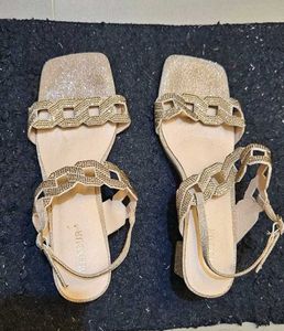 Menbur Gold Embellished Heel