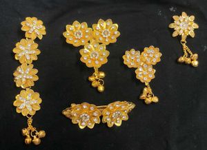 Gold Flower Hair Accessories Set
