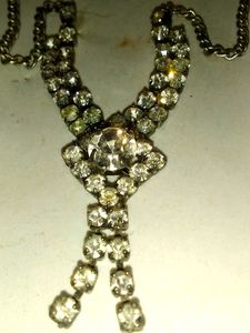 Cute White Stone💎 Necklace With Earrings