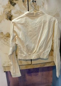White Crop shirt