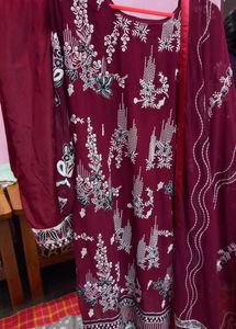 RED PAKISTANI SUIT SET