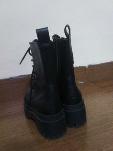 H&amp;M Black Platform Boots