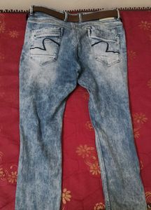 Distressed Jeans ( No Belt)