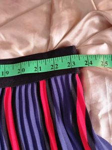 H&amp;M Striped Pleated Skirt