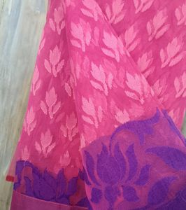 Onion Pinky Kamal kari Saree