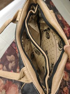 Large Stylish Tote Bag With 6 Zipper Compartments