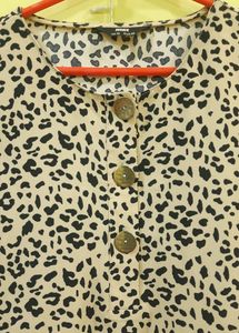 Cream Leopard Print Top🐆