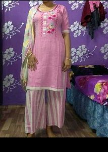 Set Of 12 Kurties