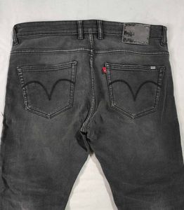 Levi&#39;s 523 Black Skinny Jeans
