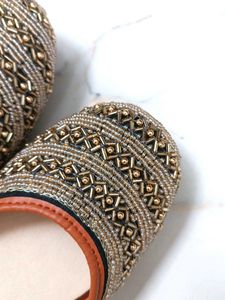 Totally Beaded Jutti