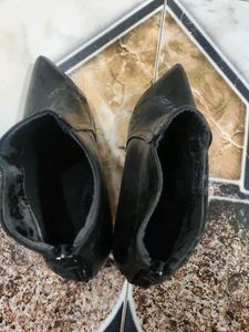 Black Boots