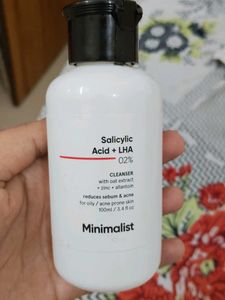 Minimalist Salicylic Acid Cleanser