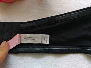 Victoria&#39;s secret : Black Strapless Bra