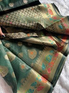 Elegant Green Zari Saree❤️