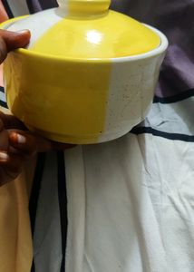 Ceramic Serving Bowl With Lid