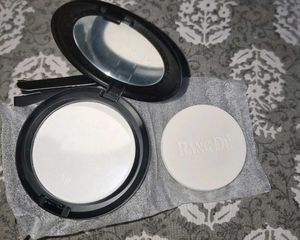 Translucent Powder White In Shade