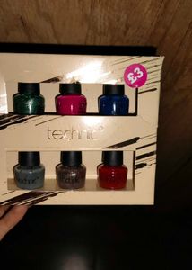 Nail Polish - Technic