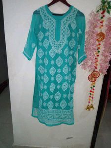 Lucknavi Chickenkari Kurti With Attach Lining