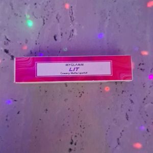 Myglamm Lit Creamy Matt Lipstick Appletini