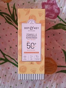 80g  Dot And Key Vitamin C sunscreen