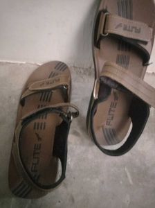 Boys Sandle Daliy Used