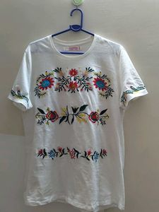 Embroidered Floral Tee
