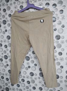 4 New Unused Twin Birds  Ankle Length Leggins