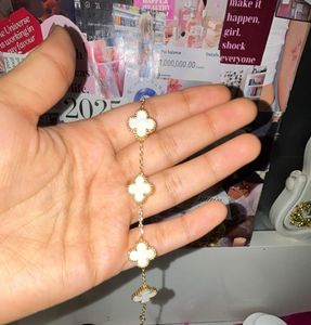 Victorian White Clover Bracelet🤍🎀