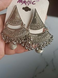 Earings