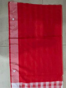 Red &amp; White Checkered Saree(2 Blouse Pieces)