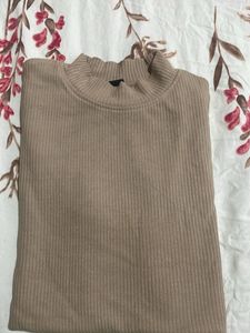 Ribbed Mock Neck Top