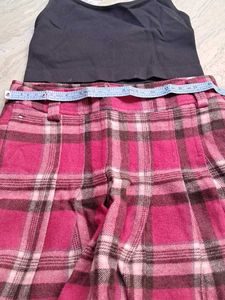 stylish  top n Tommy  Hilfiger platted  skirt
