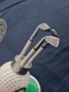 Golf Ball Clock Showpiece