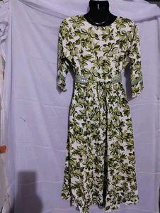 Floral Print Kurta With Belt