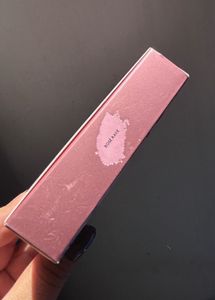 Fenty Beauty Diamond Bomb Highlighter:- Rose Rave